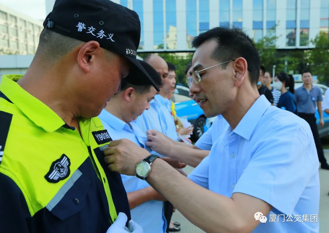 管家婆期期四肖四码中特管家