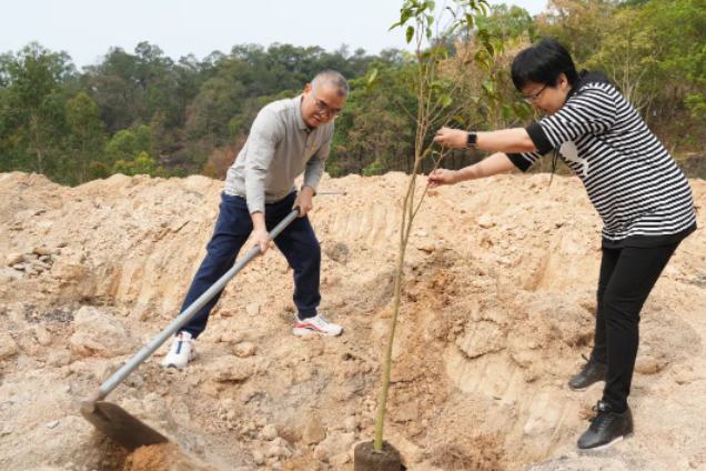 管家婆期期四肖四码中特管家